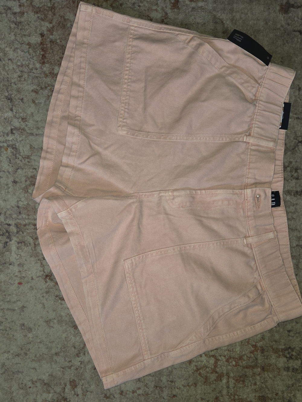 Gap Women’s Elastic Waist Twill Shorts in Blush Pink